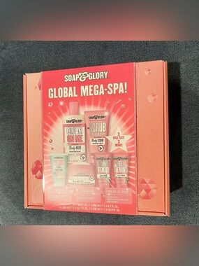 Soap & Glory Global Mega-Spa! Set - Coral Pink